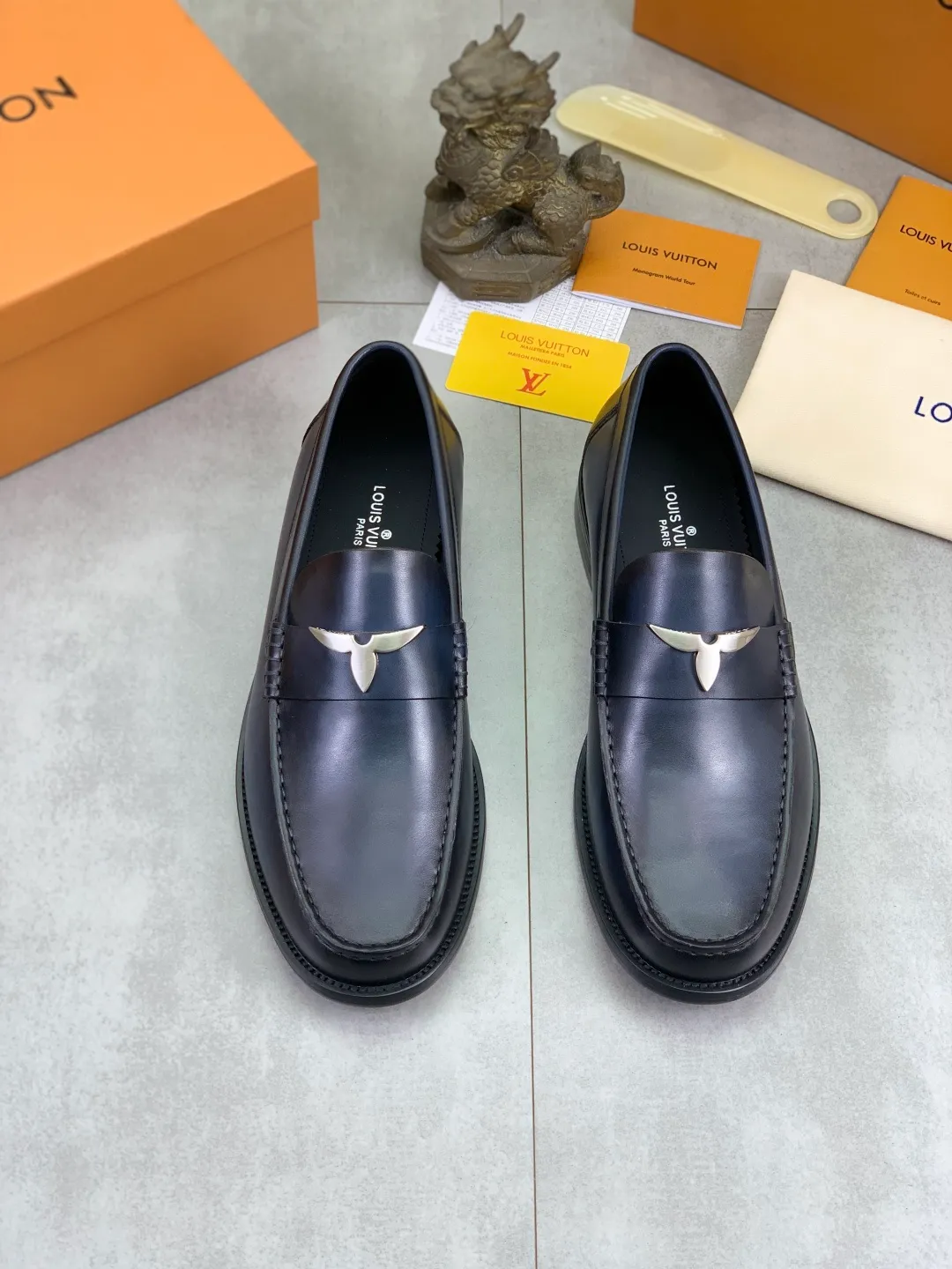 Men's men's shoes 💰P542 New style 💶[LOUIS VUITTON] Water-dyed Niuli Original order New style 🍀LV Louis Vuitton *——Top version of LV classic leather shoes! Made of imported original calfskin, original leather side strips and wear-resistant high-end rubber outsole! High quality products! Color: 3️⃣optional Size: 38-44 (45 customized)